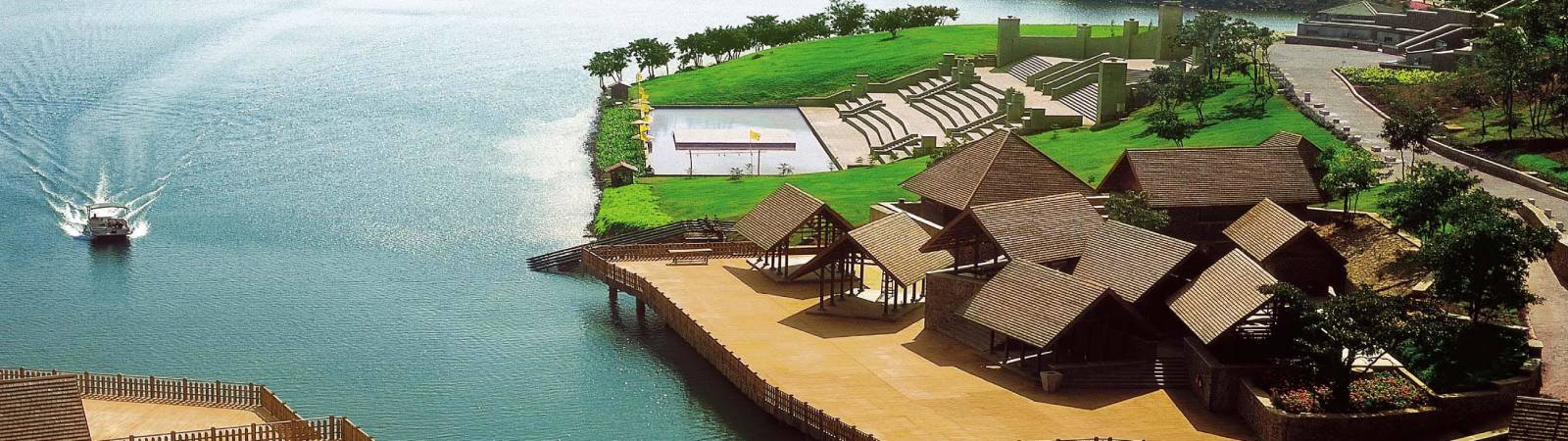 The lakeside at Aamby Valley