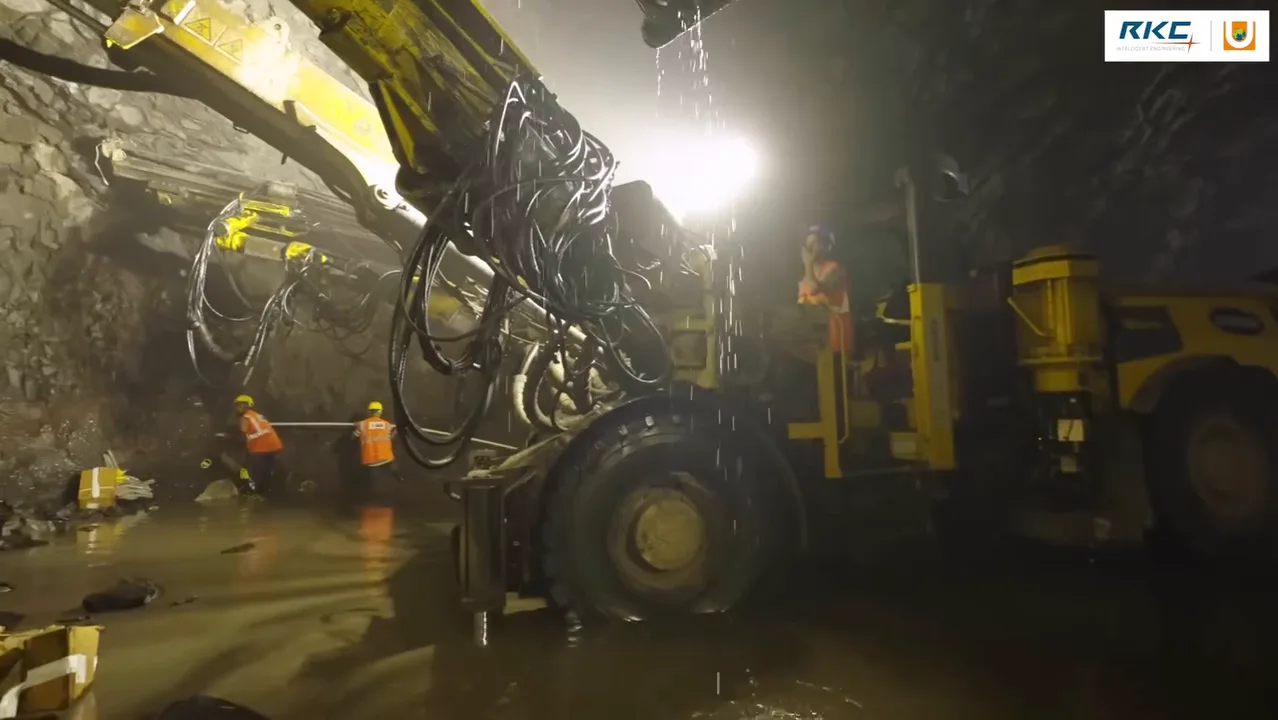 A drill jumbo at the tunnel face